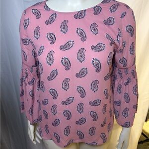 Women’s pink paisley blouse by New York & Company medium flared sleeves
